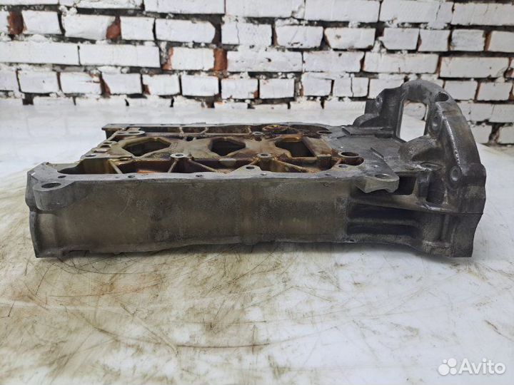 Поддон двигателя