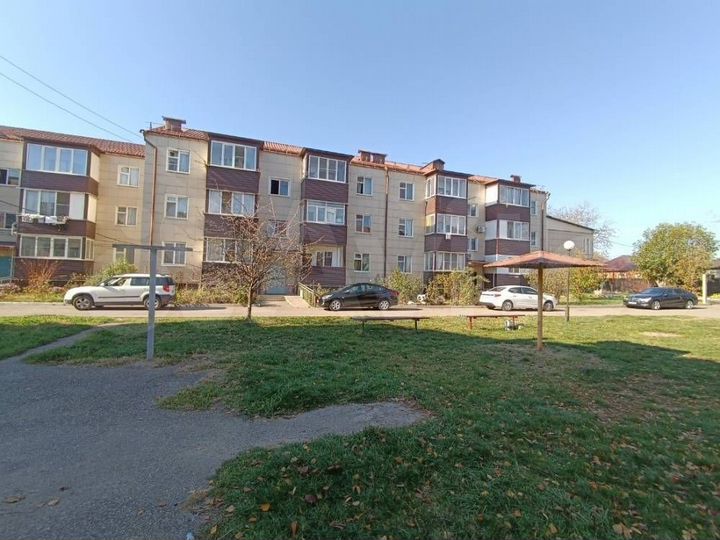 2-к. квартира, 54 м², 3/3 эт.