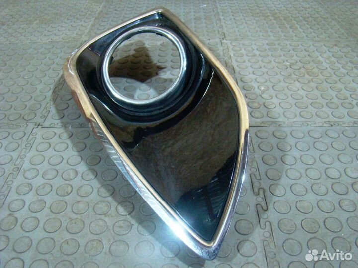 Hyundai ix35 Рамка противотуманной фары левой