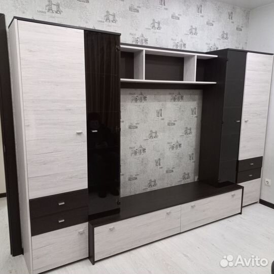 Стенка в гостиную