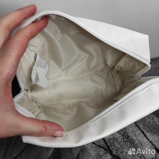 Косметичка Olay & Keith Haring