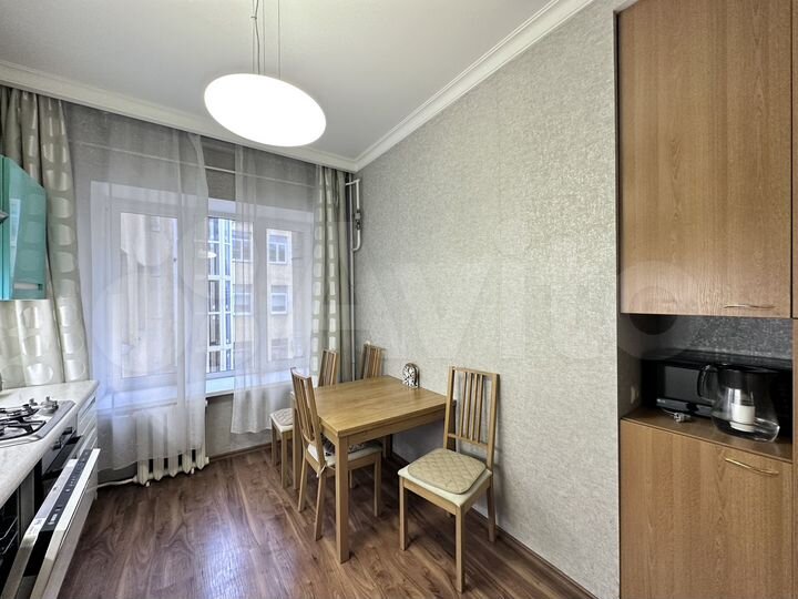 2-к. квартира, 81 м², 4/5 эт.