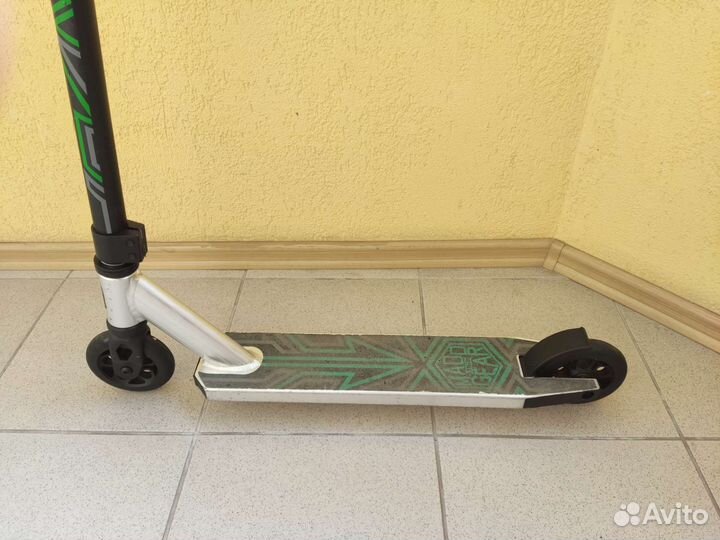 Трюковой самокат (MGP) Madd Gear Whip Extreme