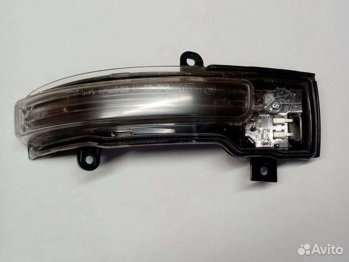 Левый фонарь поворотника Mitsubishi outlander 3
