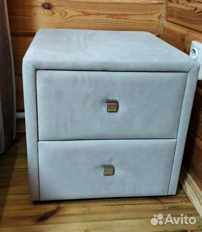 Тумба прикроватная