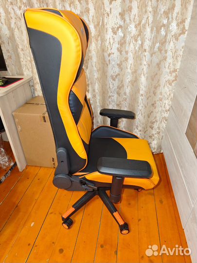 Кресло геймерское hiper HGS-106