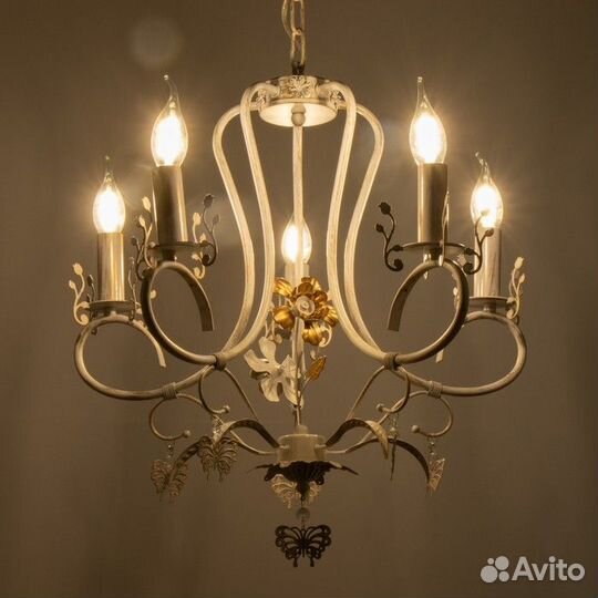 Люстра 'Сандра' 5xE14 40Вт белый с золотой патиной