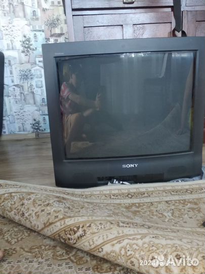 Телевизор sony 75см