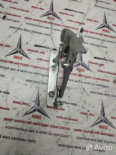 Петля капота w211 Mercedes