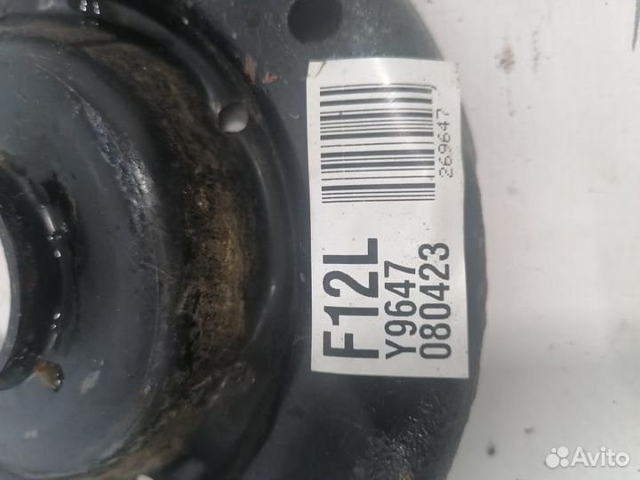 Опора передней пружины верхняя Toyota Camry ACV40