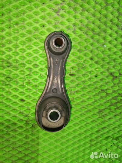 Подушка опора двигателя задняя Renault Logan 2