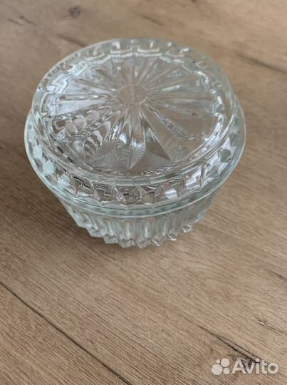 Посуда.Чашки.вазочки,тарелка