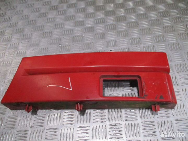 Накладка корпуса левой подножки Scania 1779118