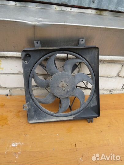 Вентилятор радиатора кондиционера Киа Спекта