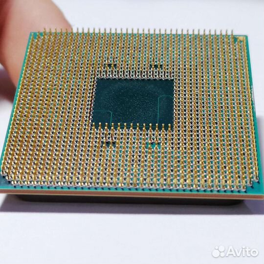 Процессор AMD Ryzen 3 2200g