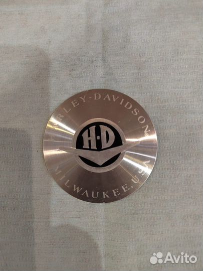 Медальон в крышку торм. суппорта ’00-’07 42235-00