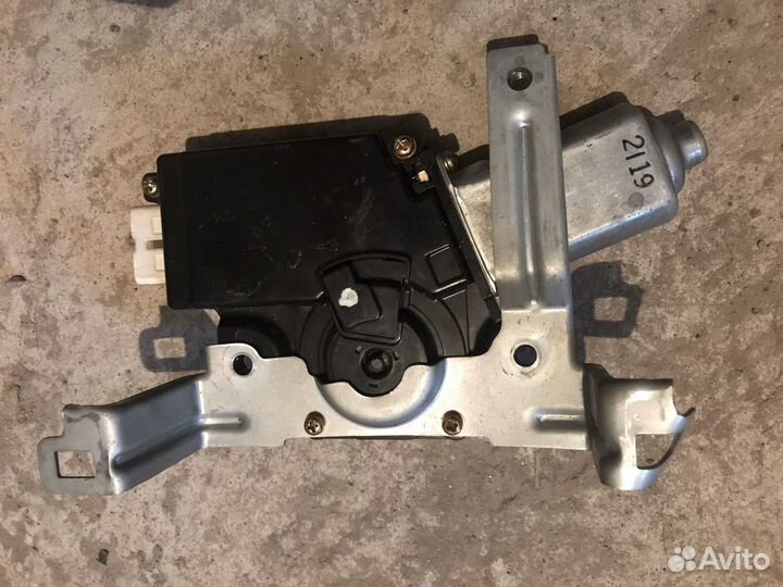 Мотор люка Toyota Land Cruiser 100