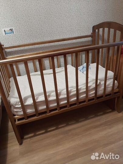 Детская кроватка