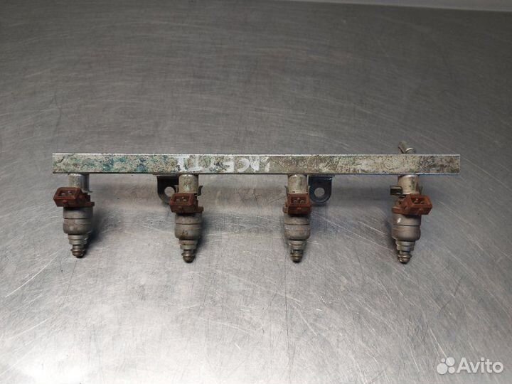 Топливная рейка рампа с форсунками Chevrolet