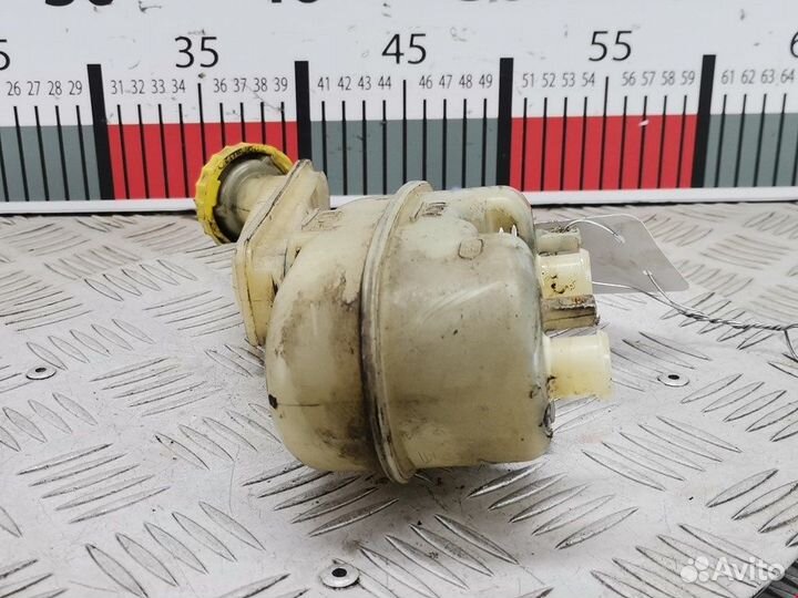 Бачок тормозной жидкости для Chrysler Voyager 3