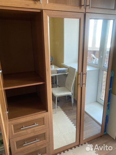 Шкаф с антресолью