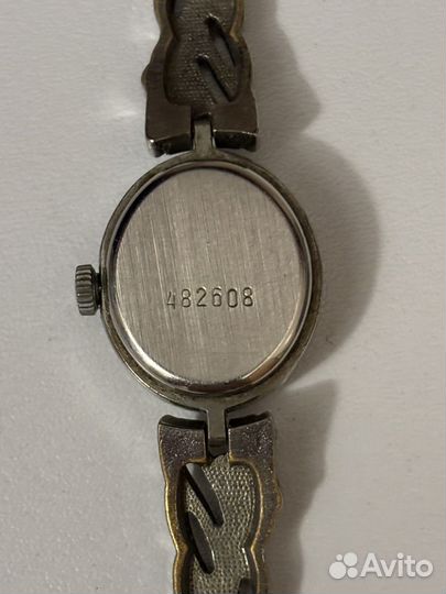 Легендарные отечественные часы «Чайка», 17 камней