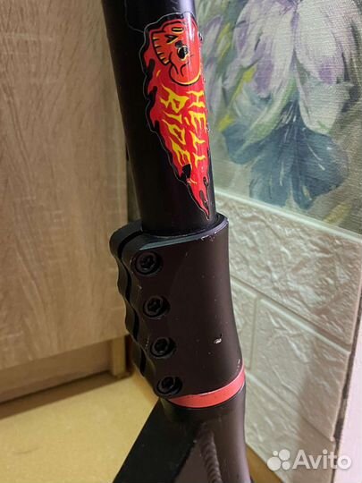 Трюковой самокат street mama