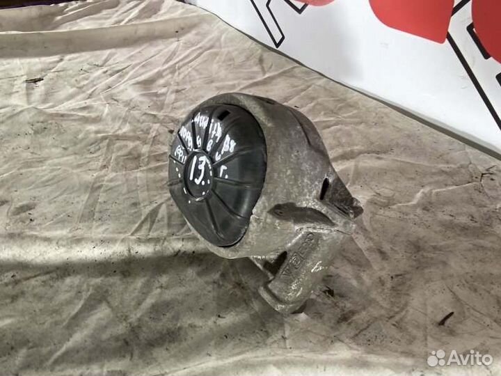 Подушка двигателя Audi A4 B8 Рестайл