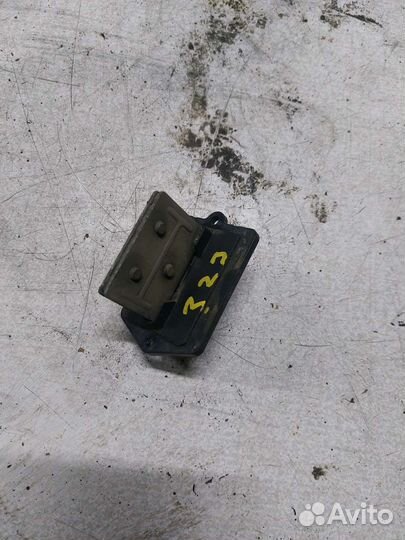 Резистор печки Mazda 323 BA