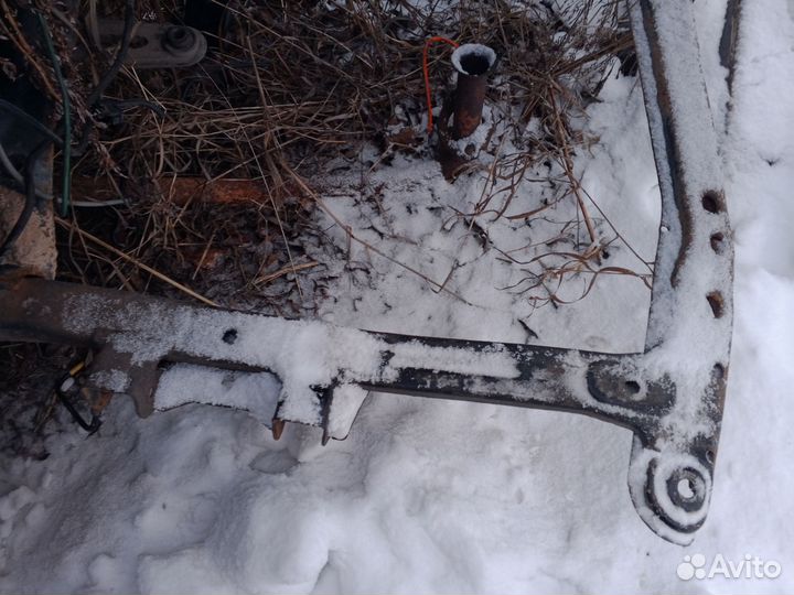 Подрамник Рено логан 1