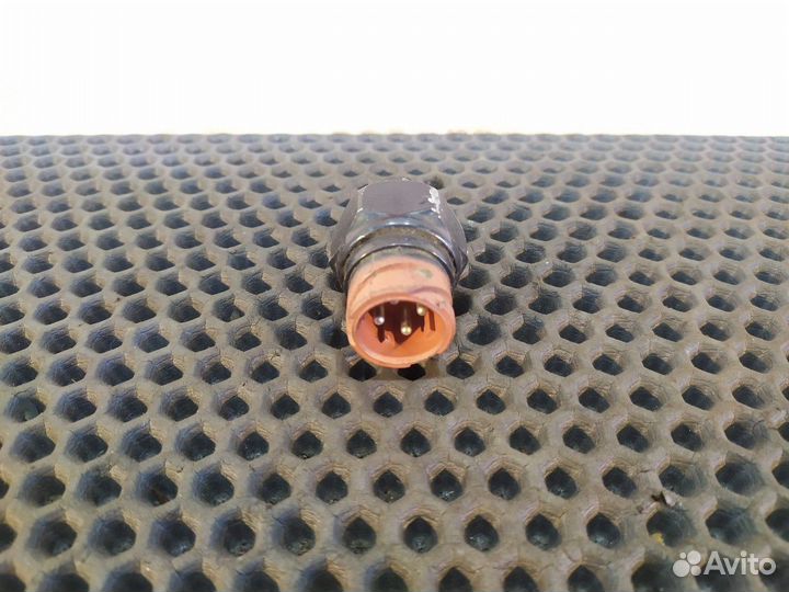 81274210251 Датчик давления воздуха