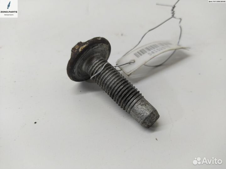 Болт крепления на Mercedes W168 (A)