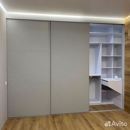 Функциональный шкаф купе