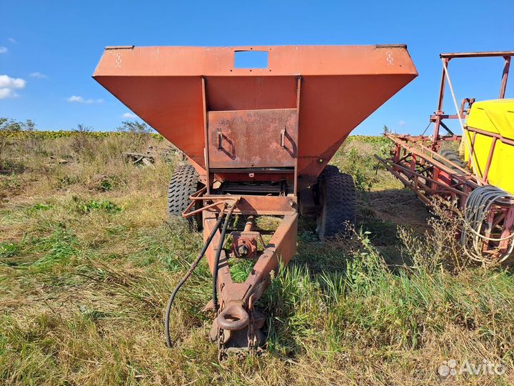 Разбрасыватель удобрений мву 8