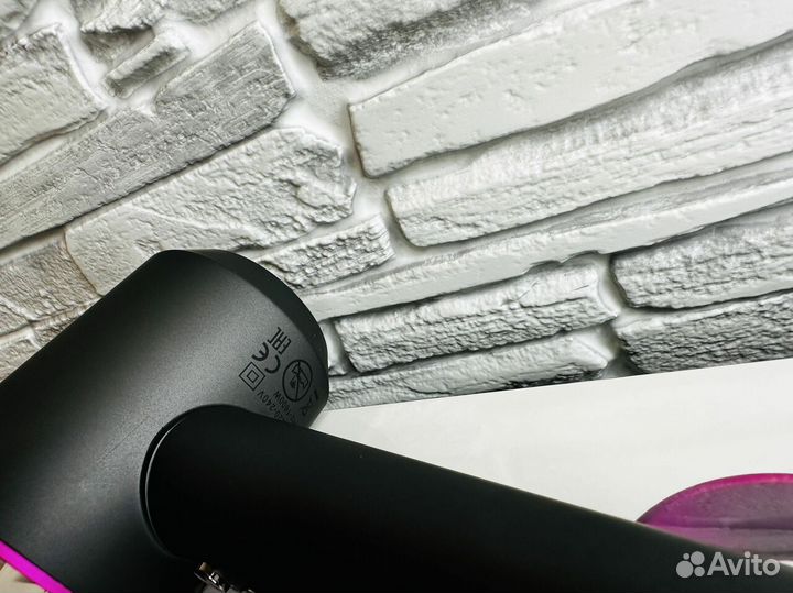 Фен Dyson Supersonic HD 08