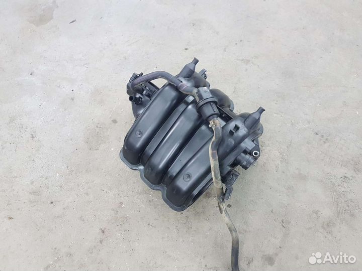 Впускной коллектор Skoda Fabia 2 1.2 BZG