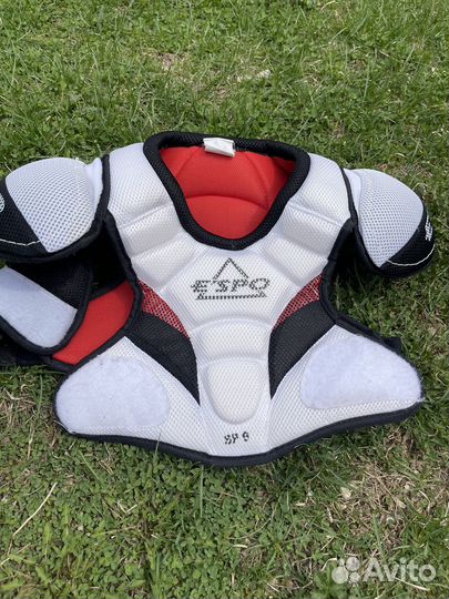 Хоккейная форма для детей-экипировка