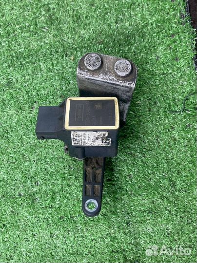 Датчик положения кузова Volvo Xc70 BZ 4871