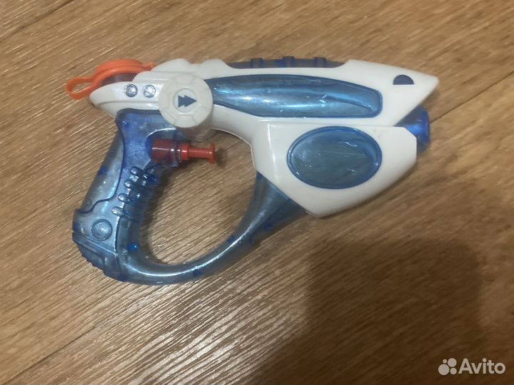 Водныйпистолет