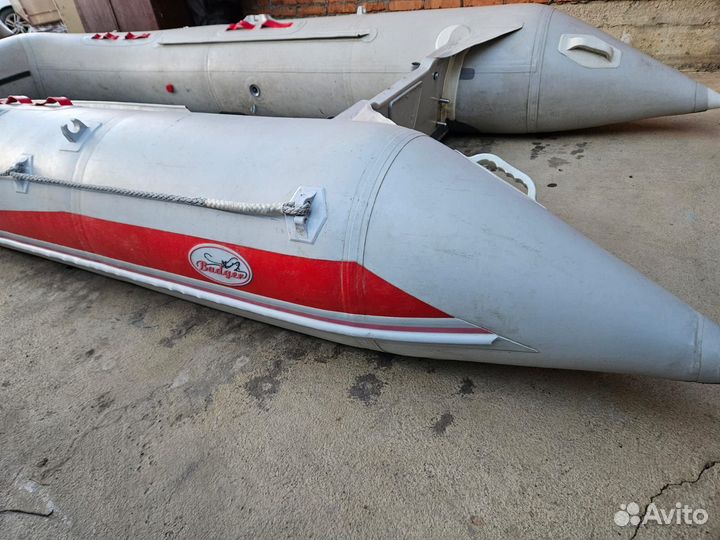 Лодка с мотором