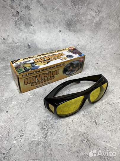 Очки солнцезащитные