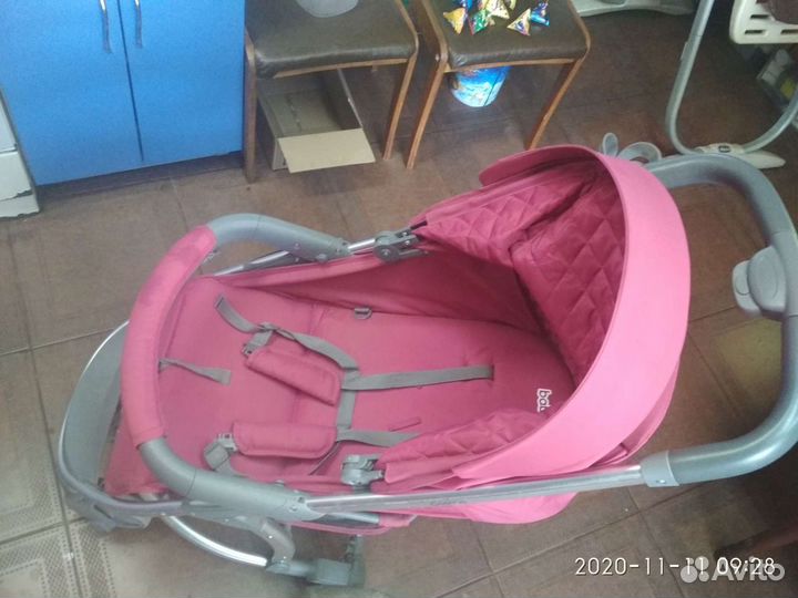 Коляска прогулочная