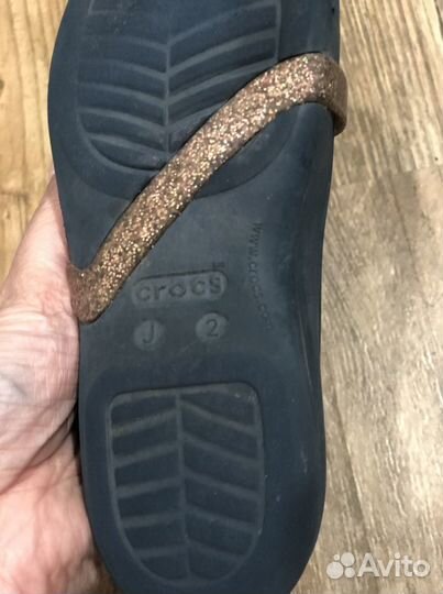 Сандалии crocs J2