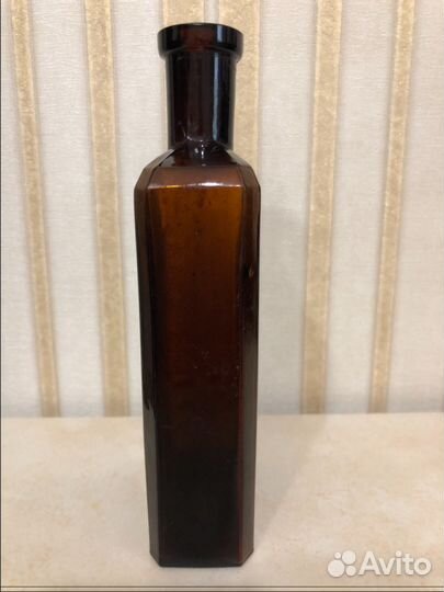 Бутылочка аптечная