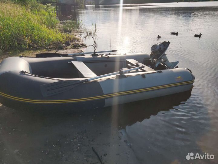 Лодка с мотором