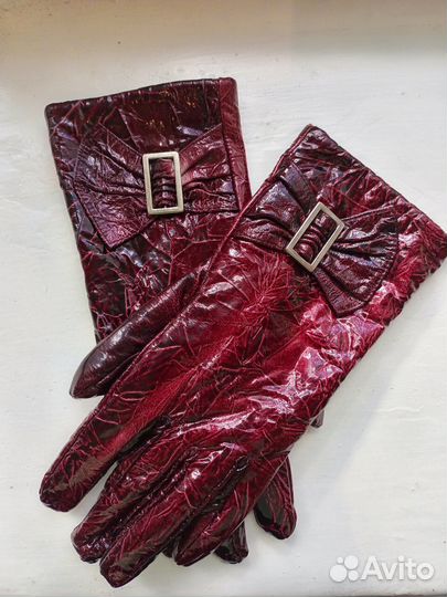 Женские перчатки бордовые
