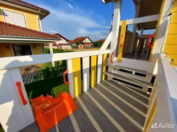 Детский игровой комплекс с домиком и горкой