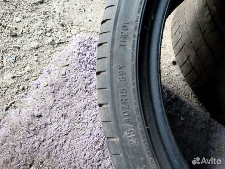 Triangle TH201 215/40 R18