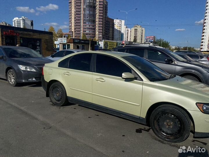 Volvo S40 1.8 МТ, 2005, битый, 280 000 км