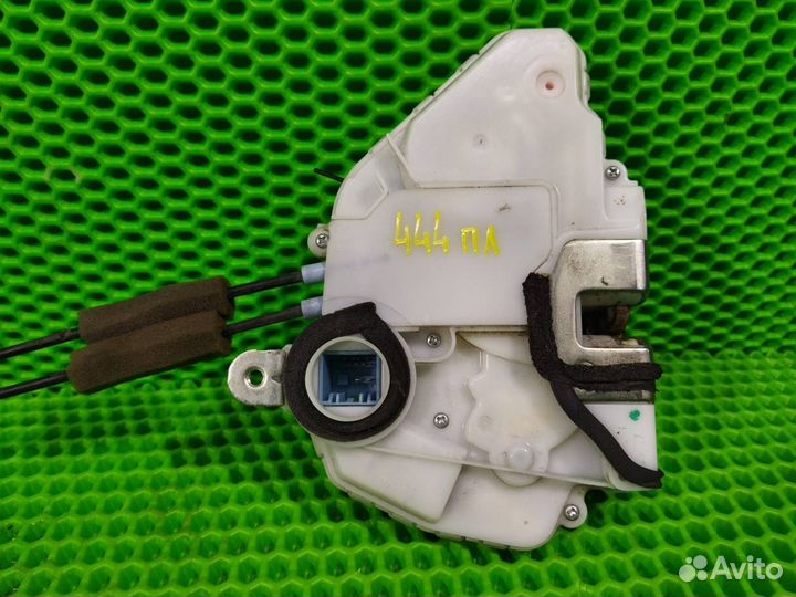 Замок двери передний левый Acura Rdx TB1 K23A1